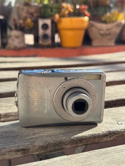 Vintage canon Powershot S630 Elph - Y2K digicam