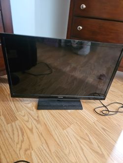 2 HDTVs: LG & Toshiba