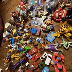 Take all toys, mostly collectible 84pcs, must pick up lakewood 98499