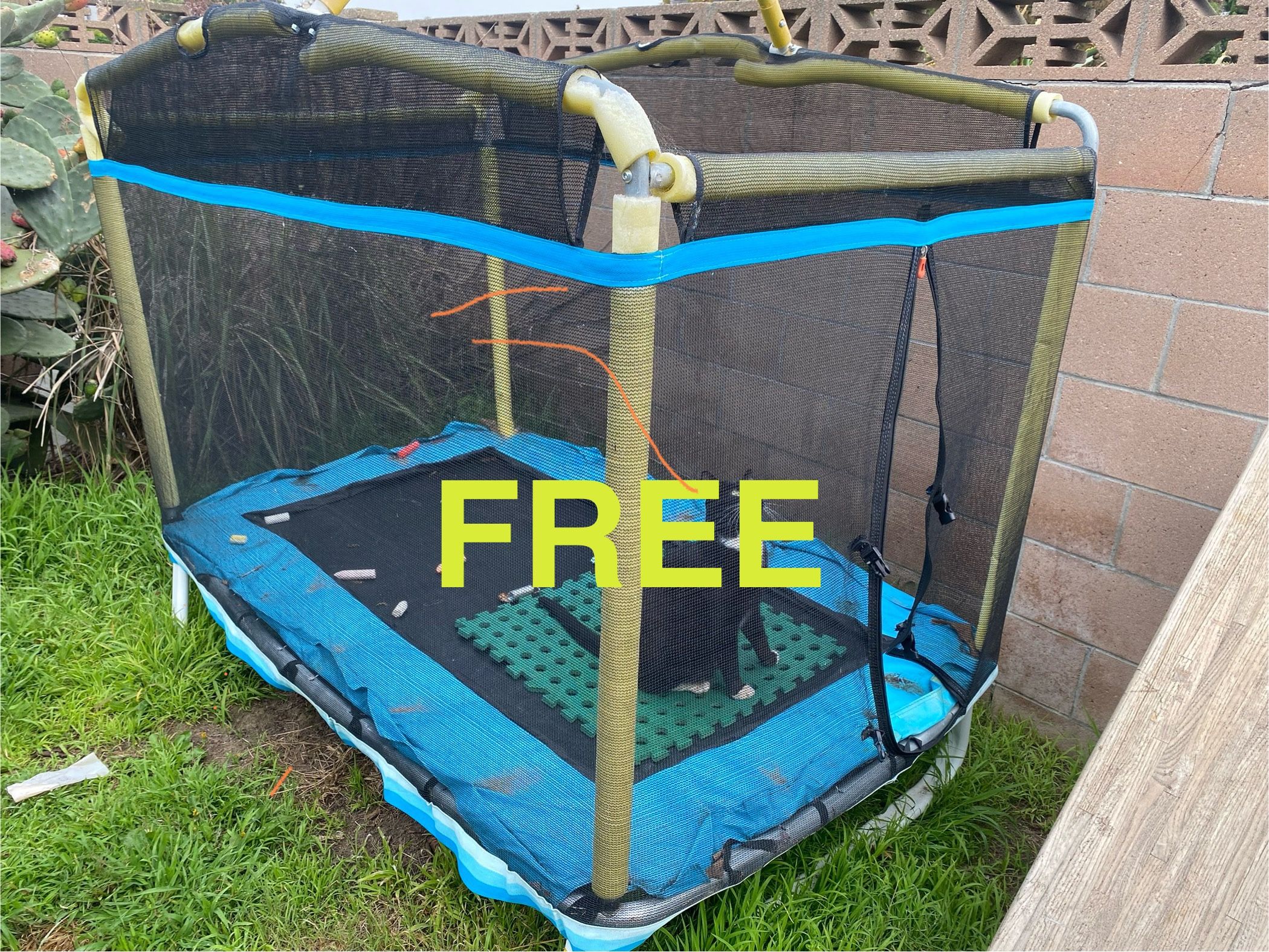FREE Kids Trampoline For Pickup In Hueneme