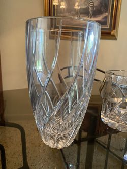 Mikasa Crystal Olympus pattern vase