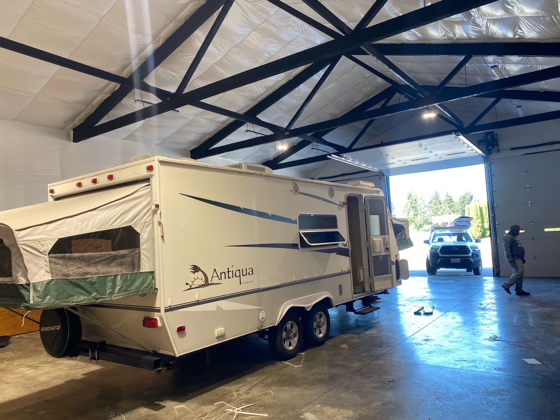 Camping trailer