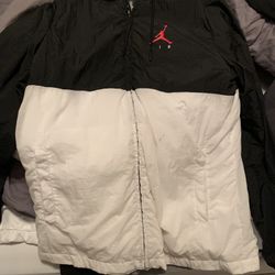 Men’s Small Jordan Windbreaker 100$ Value Yours For Only 30$ You Don’t Want To Miss It