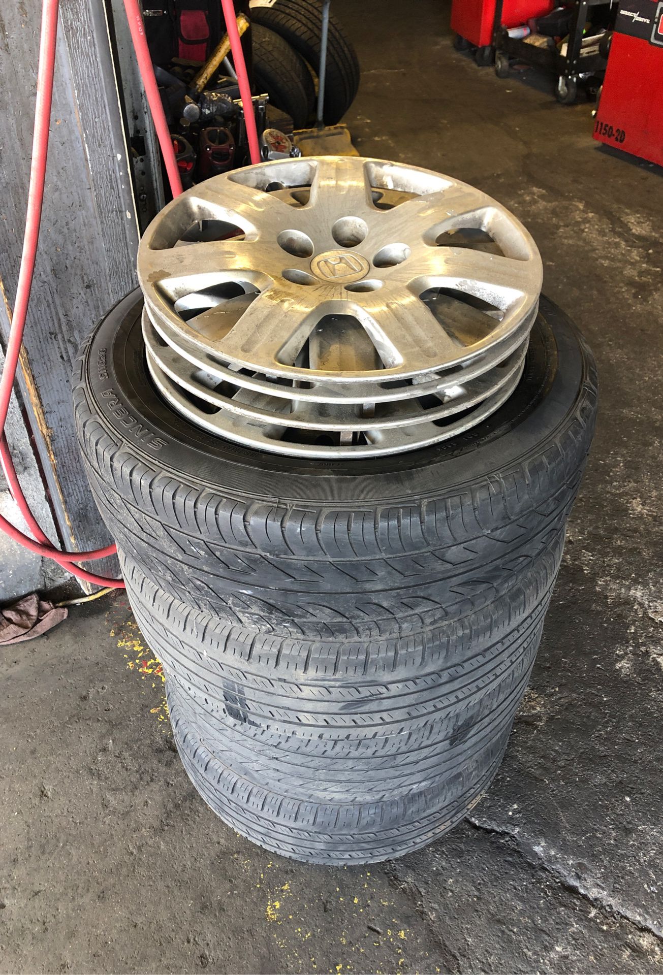 Honda Civic wheels and tires