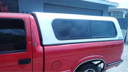 Camper shell for Tacoma  60x76long with 🔑