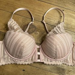 Victoria’s Secret 34B lined plunge bra light pink lace lingerie push-up