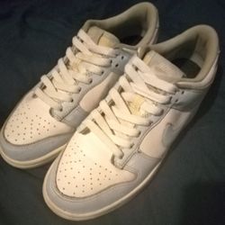 Nike low dunks