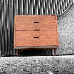 Beautiful MCM Walnut Dresser With Solid Wood Handles