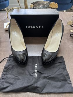 CHANEL WOMENS PUMPS SIZE 41 BLACK CALFSKIN W/ TRIM GOLD HEEL APPROX 3.5" & BOX