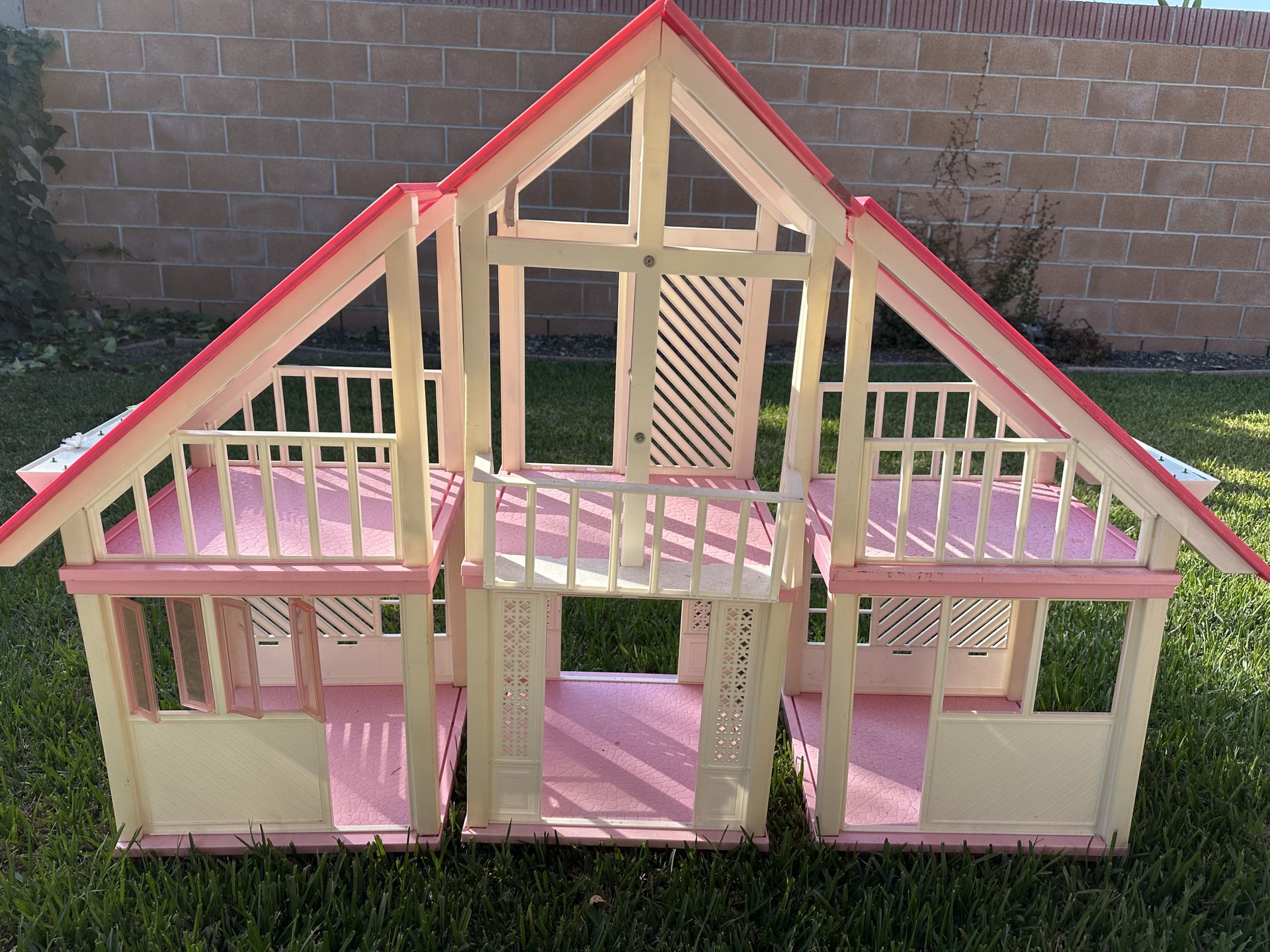 1980s Barbie Doll House