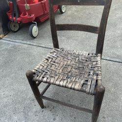 Antique Rustic Ladderback Chair 