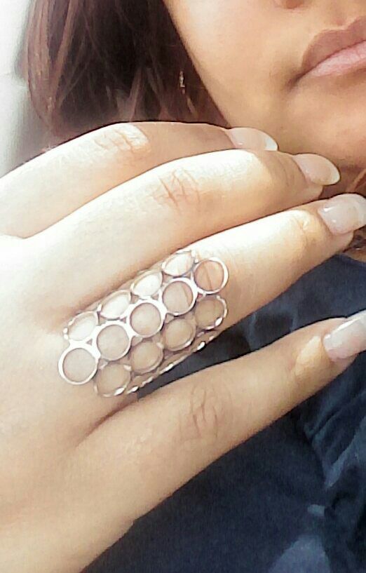 Silver or Gold Tone Finger Ring