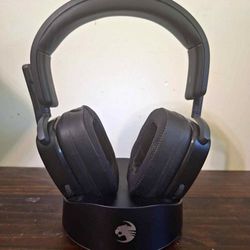Roccat Syn Max Air Gaming Headset with Charging Dock