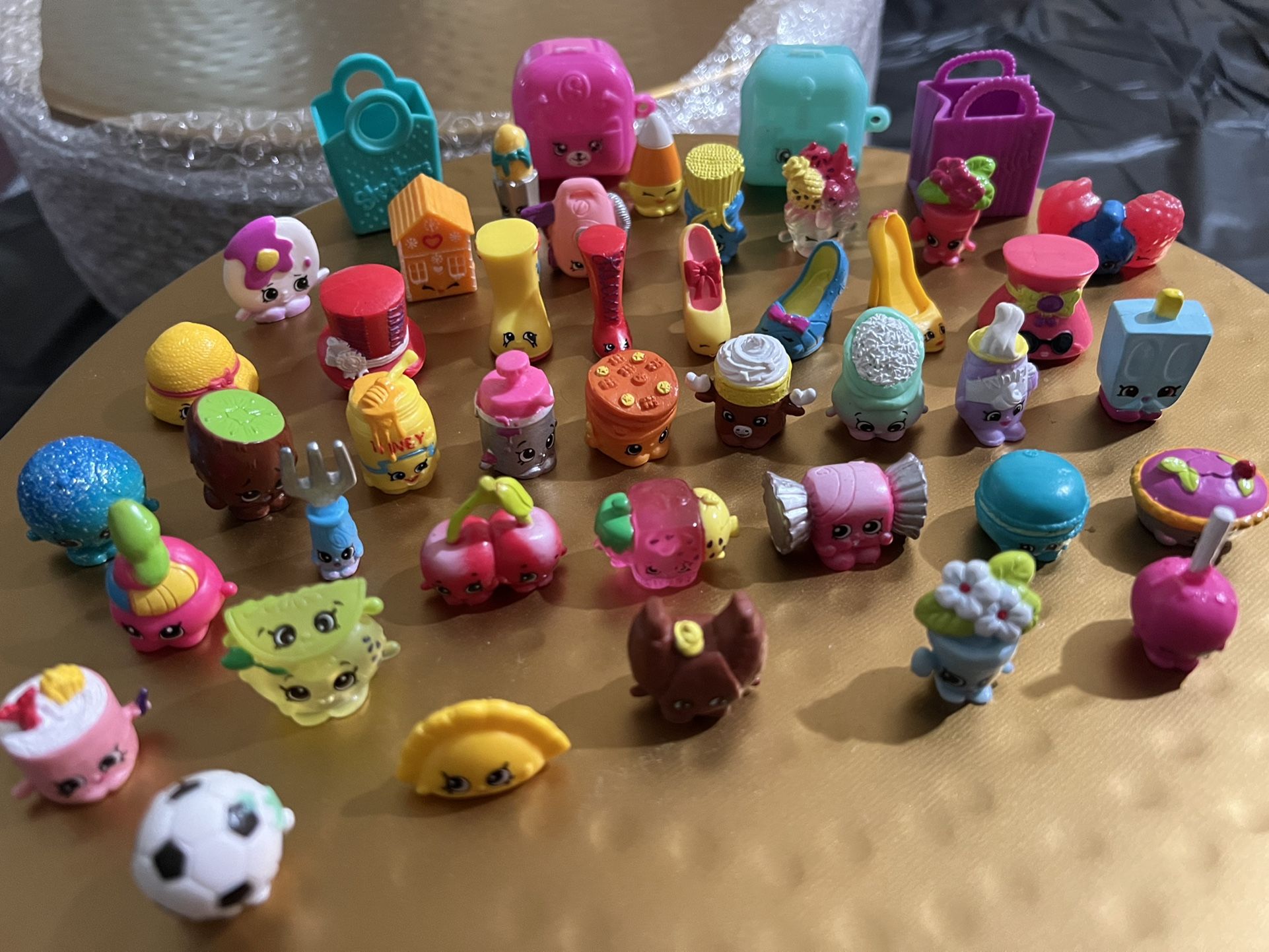 Shopkins (44 Pieces) Excellent Conditions 