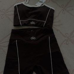 Alo Yoga performance set