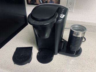 Keurig K-Latte Single Serve Coffee & Latte Maker with Milk Frother - Matte Black