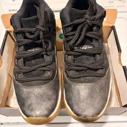 Jordan’s size 8 Men’s