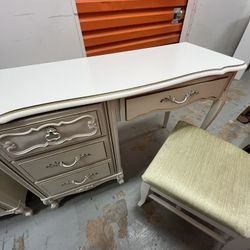 4 Pc French Provincial Bedroom Set – Dressers, Desk w/ Chair, Trundle Daybed & Lamp $3000 OBO