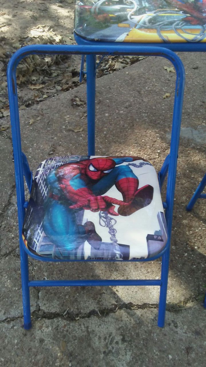 Spiderman folding table w/chairs for Sale in Weatherford, TX OfferUp