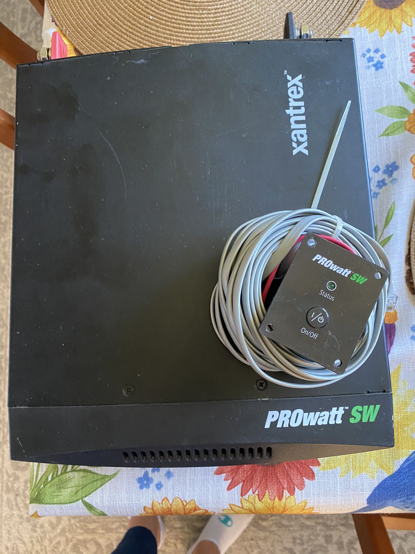 Xantrex Pro-watt SW 2000 Inverter