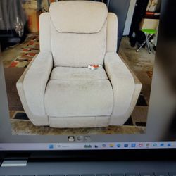 Electric Tan Recliner Dual Powet Like New