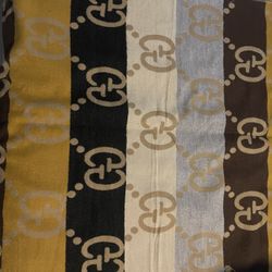 Scarfs 