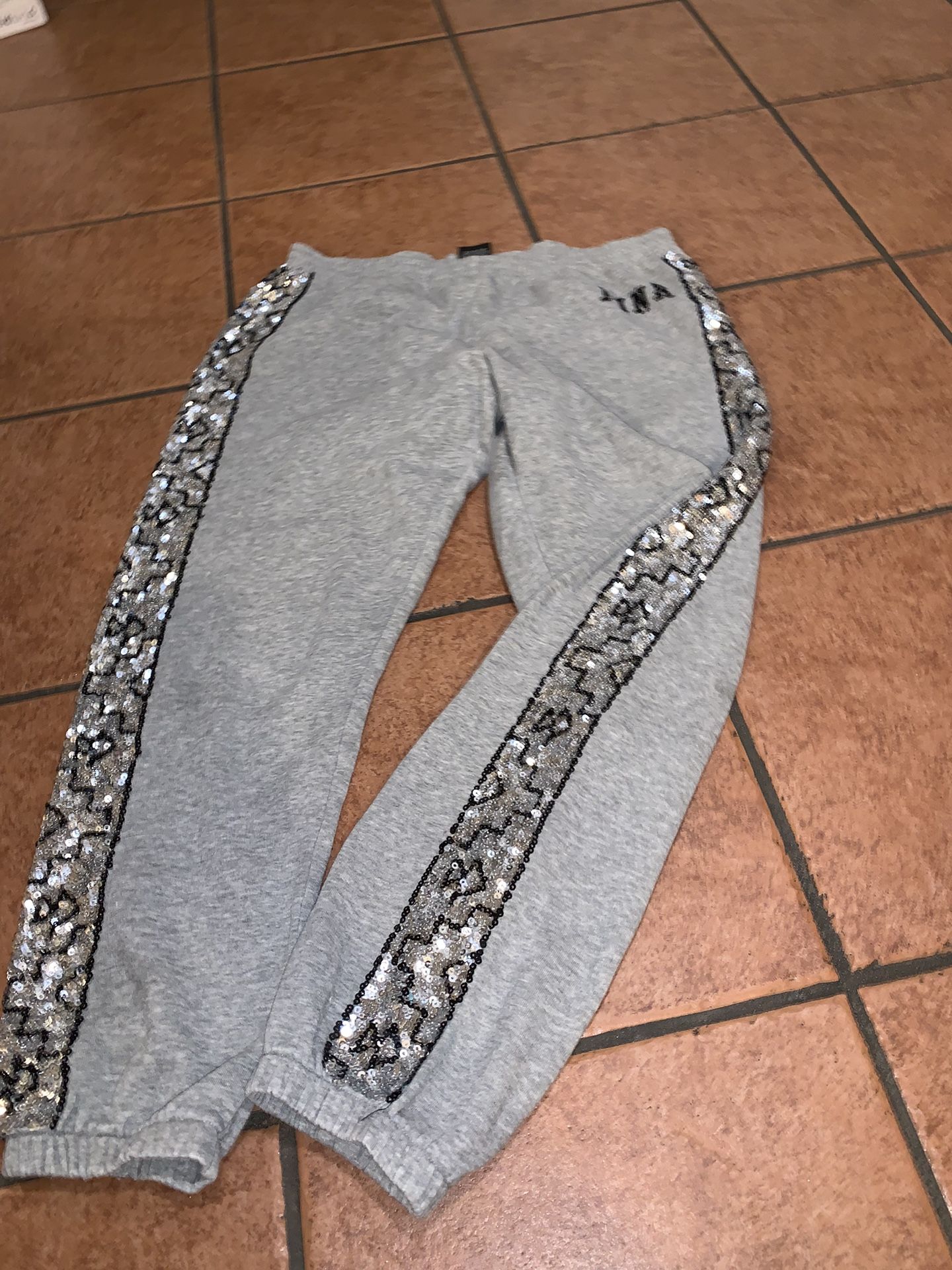 Womens Pink  Sweats Bling Size Medium 