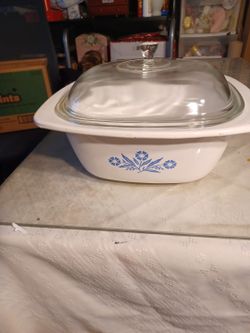 Extremely Rare Vtg. 5 QT.  BLUE FLOWERS CORNING WARE  CASSEROLE WITH LID.