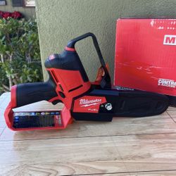 Milwaukee (2527-20) M12 FUEL 6 in. 12V Lithium-lon Brushless Electric Cordless Battery Pruning Saw HATCHET (Tool-Only)