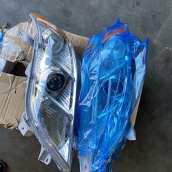 2010 Toyota Camry Head Light
