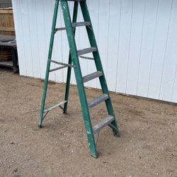 6’ ladder 