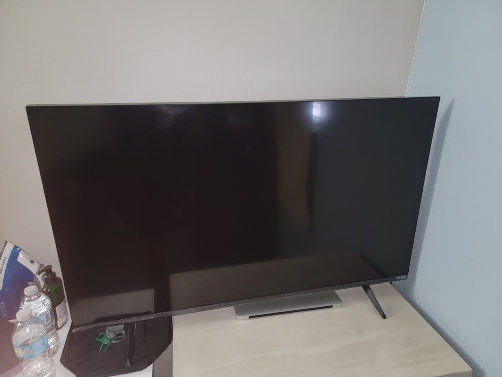 Vizio 44 Inch Qled Mint Condition