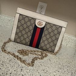 Gucci Ophidia Medium Shoulder Bag