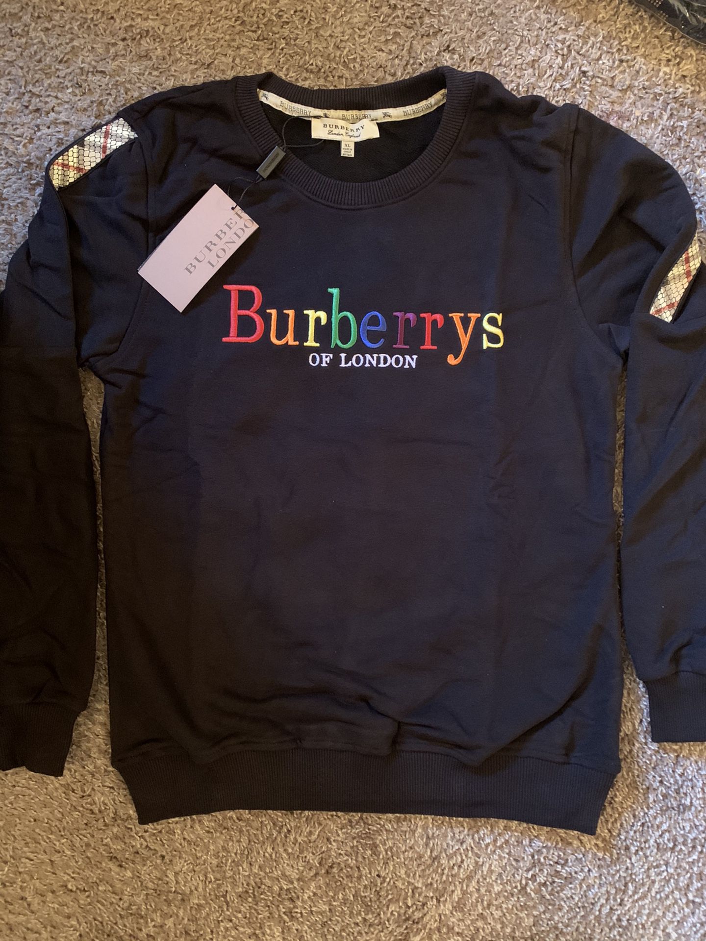 Burberry top. Size XL.
