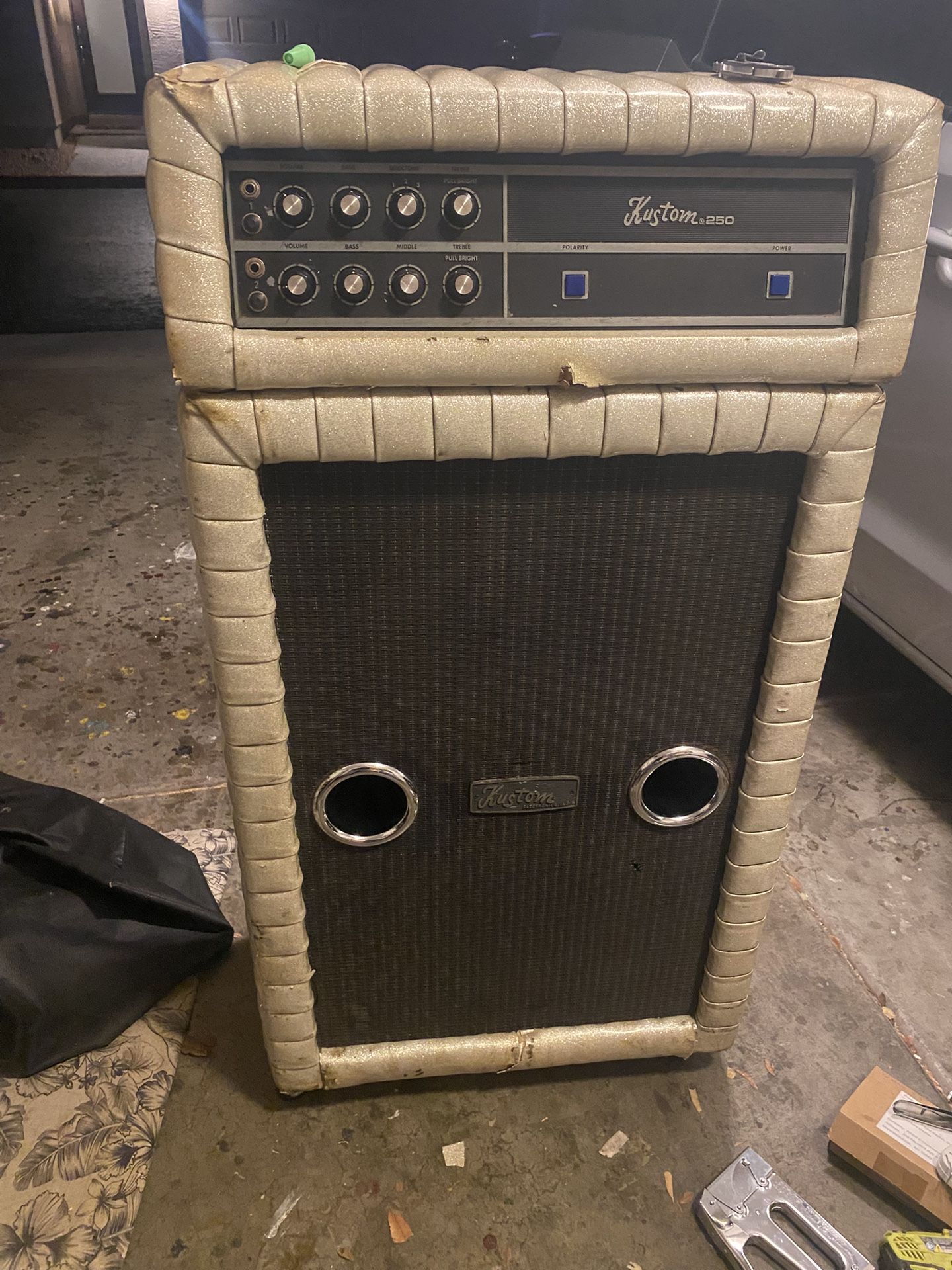 Vintage Kustom Bass Amp And Cab