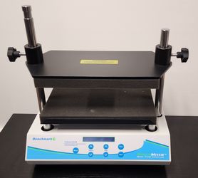 Benchmark BV1010 Multi-Tube Vortexer