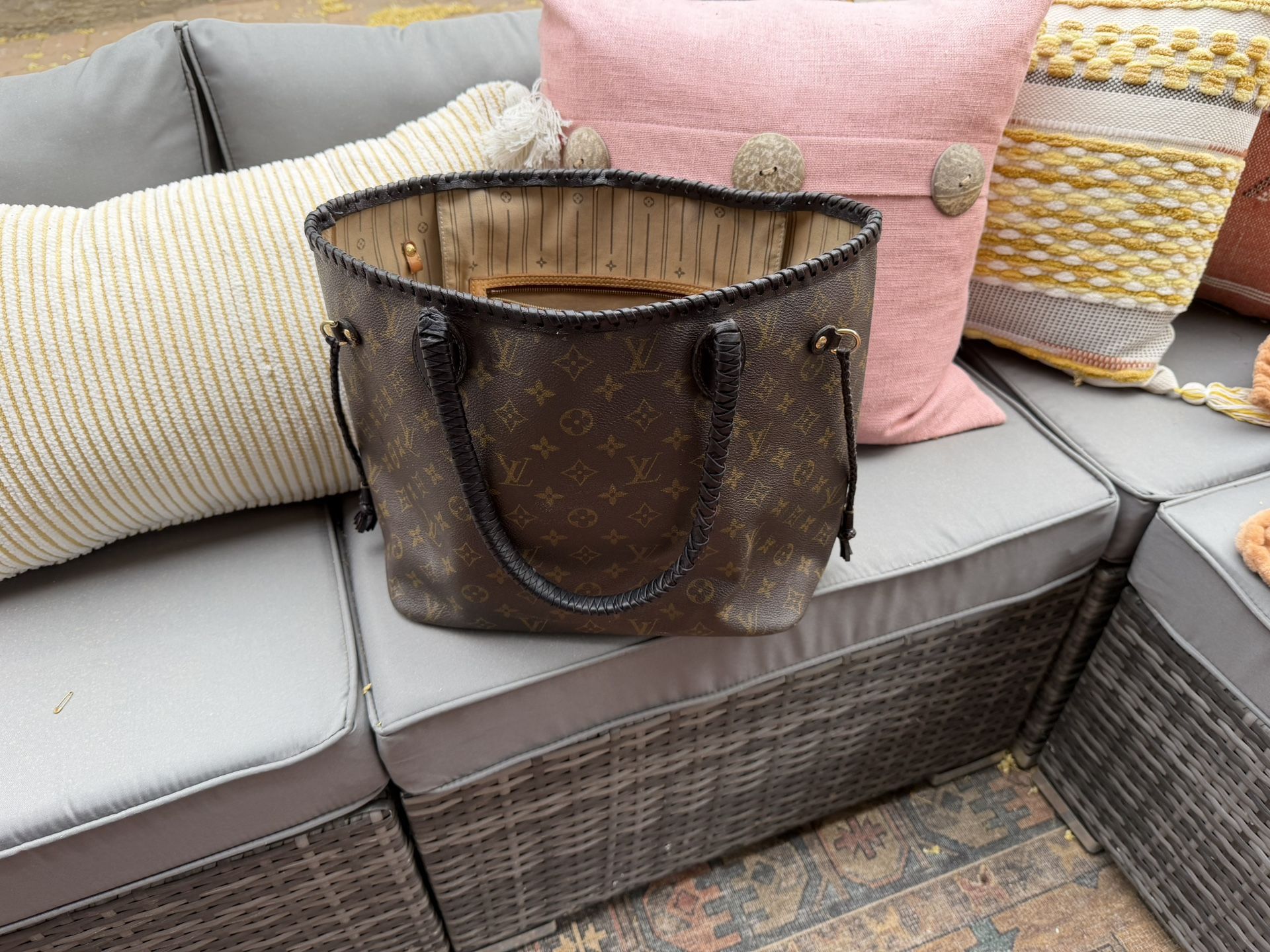 Authentic Louis Vuitton Neverfull MM (customized)