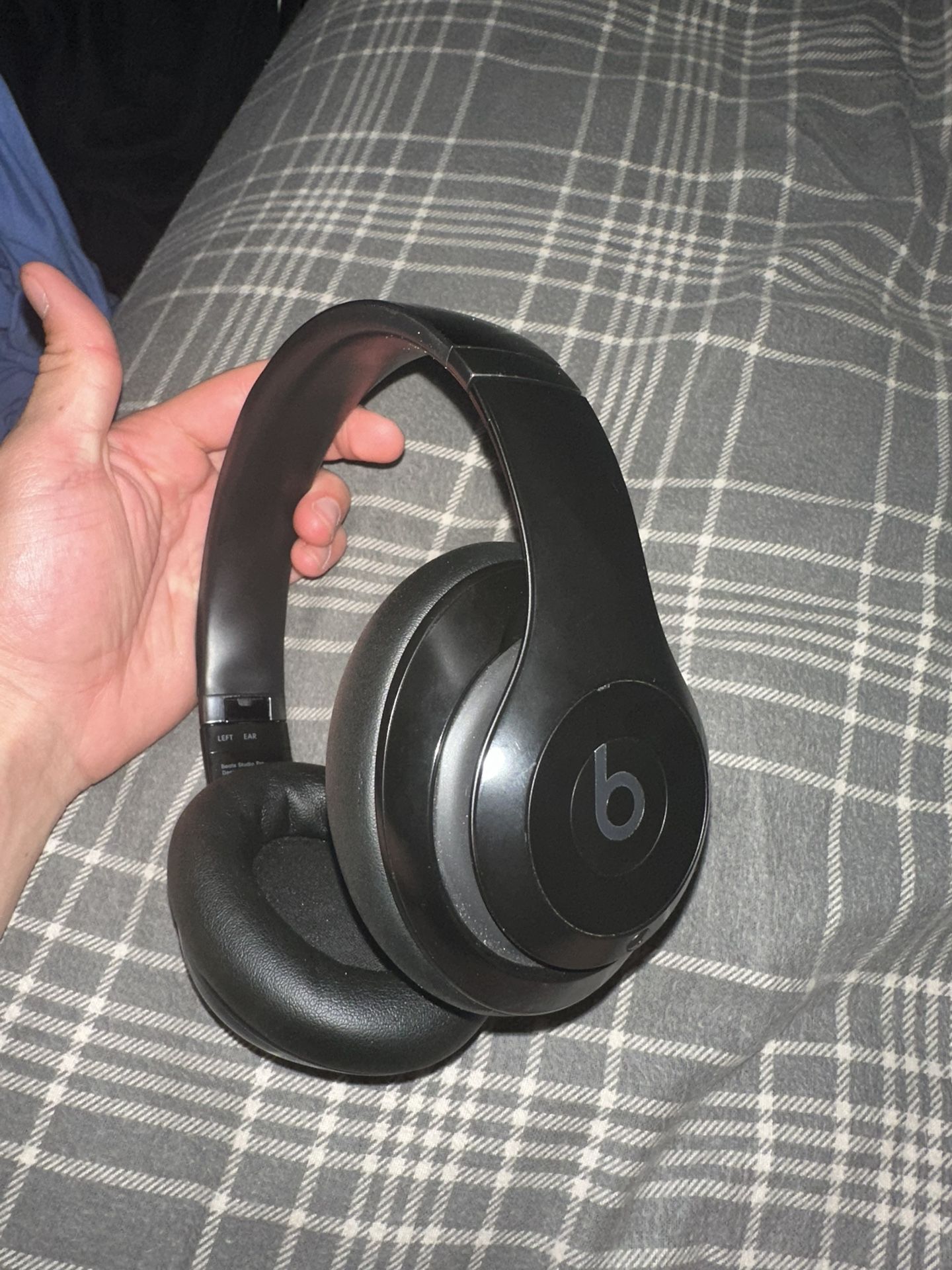 Beats Studio Pro (Black)