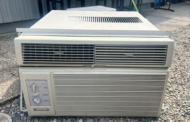 FREE!! Freidrich Quietmaster Air Conditioner, 26”x26” Works Great FREE!!