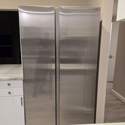 Brand New - Samsung 36 in. 28 cu. ft. Stainless  Steel  Refrigerator