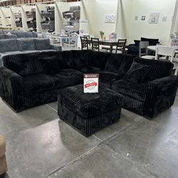 4-Piece Sectional Set LAF Loveseat + RAF Loveseat + Corner Wedge + Cocktail Ottoman  Color: Black 💢seccional Color Negro Nuevo En Caja