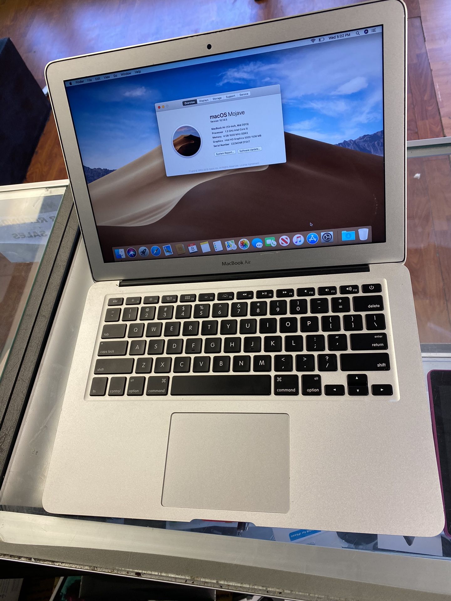 Apple MacBook Air 13in mid 2013 1.3ghz i5 4gb Ram 128SSD with charger
