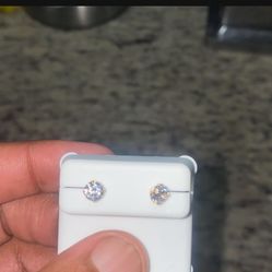 Diamond Earrings 