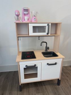Children Play Kitchen