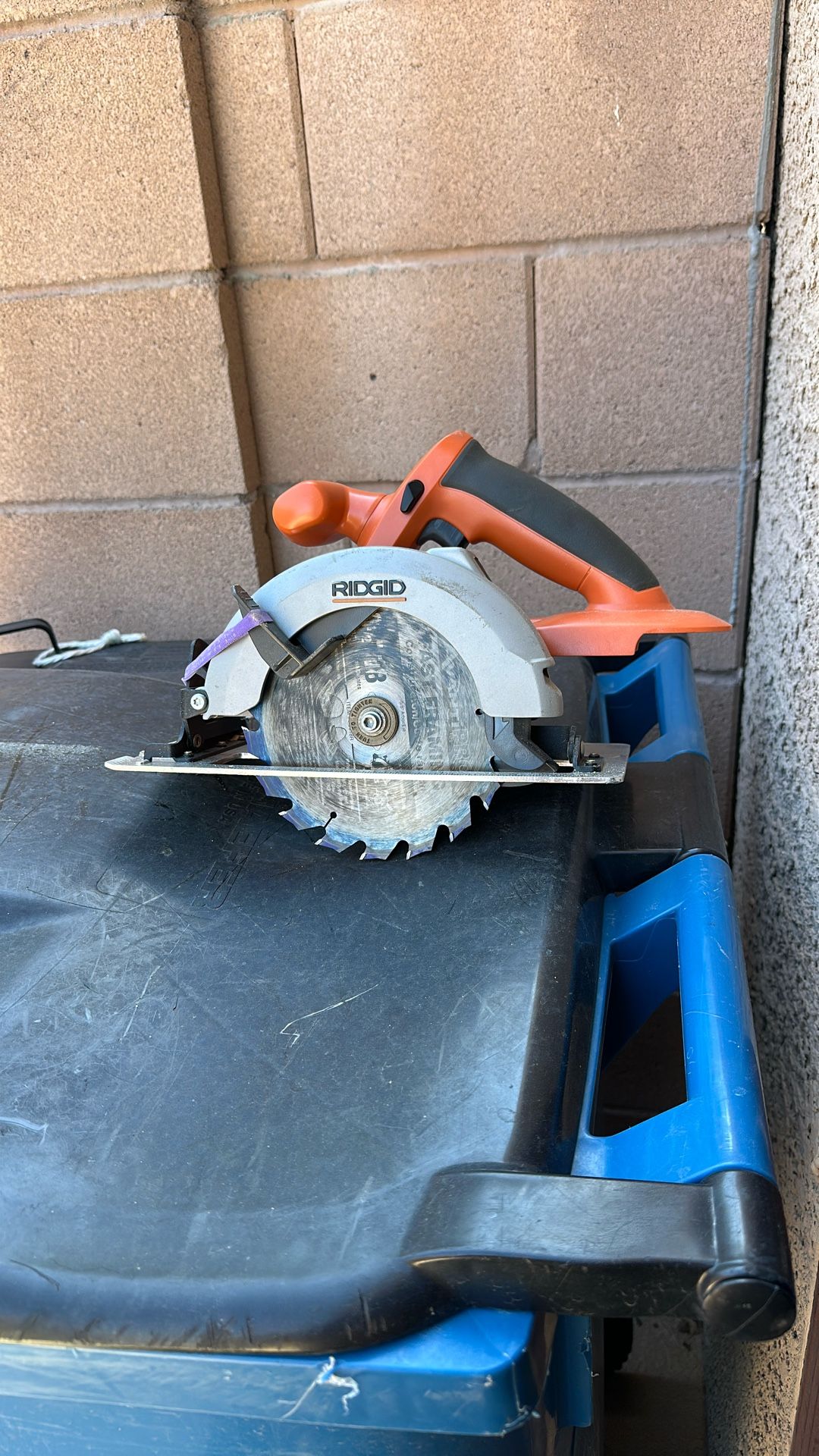 Ridgid 6 1/2 Inch Battery Operated Circular Saw. No Battery, Saw Only.