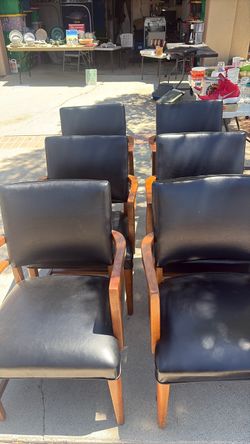Yard Sale leftovers until 3pm TODAY