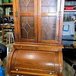 VINTAGE RIVERSIDE FURNITURE CYLINDER ROLL TOP DESK