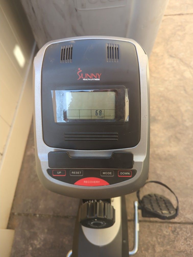 Sunny Health &Fitness Recumbent Bike