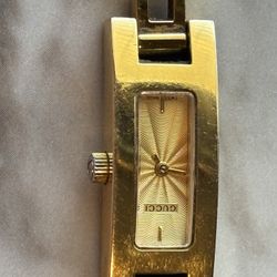 gold  Gucci Watch