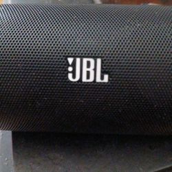 J l b bluetooth speaker